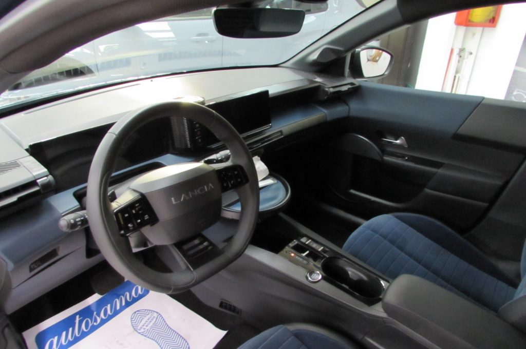 LANCIA Ypsilon 1.2 Hybrid e-DCT 110cv Edizione Cassina - 8