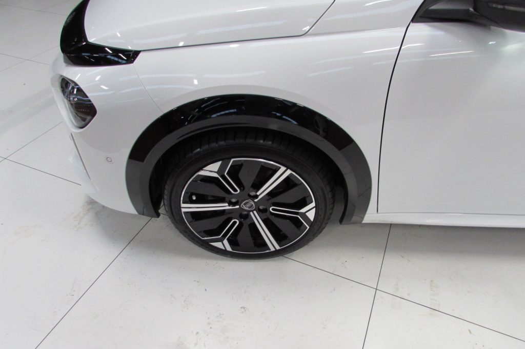 LANCIA Ypsilon 1.2 Hybrid e-DCT 110cv LX - AUTOMATICA - 6