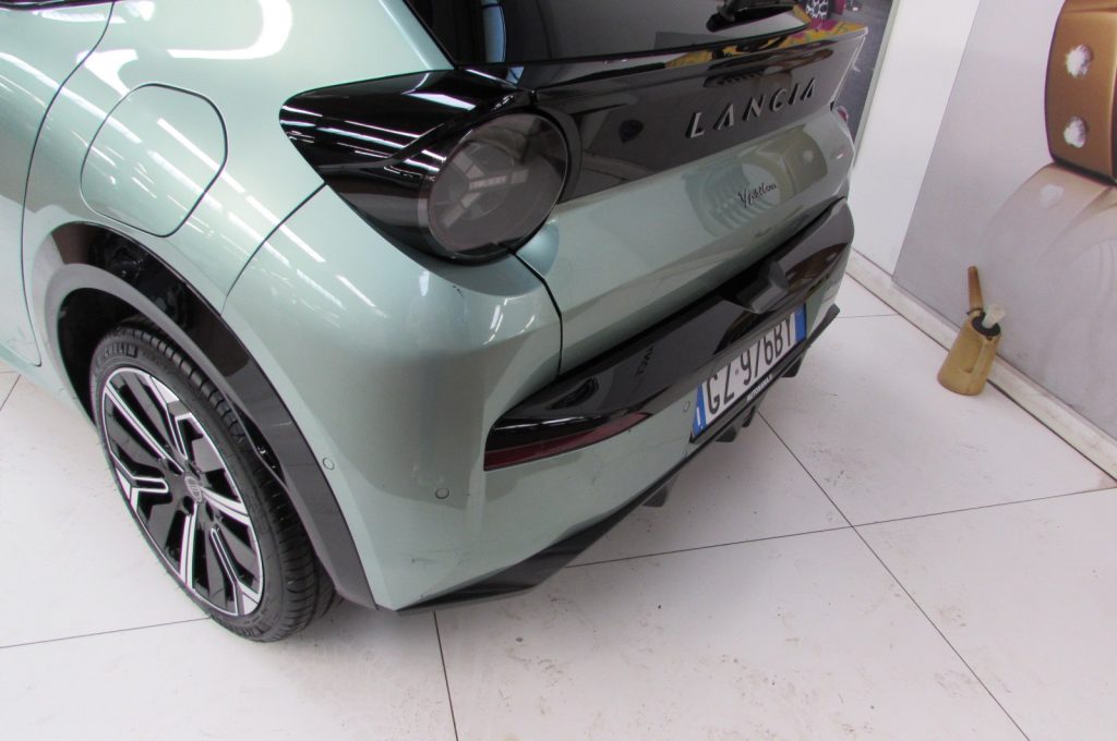LANCIA Ypsilon 1.2 Hybrid e-DCT 110cv LX - AUTOMATICA - 14