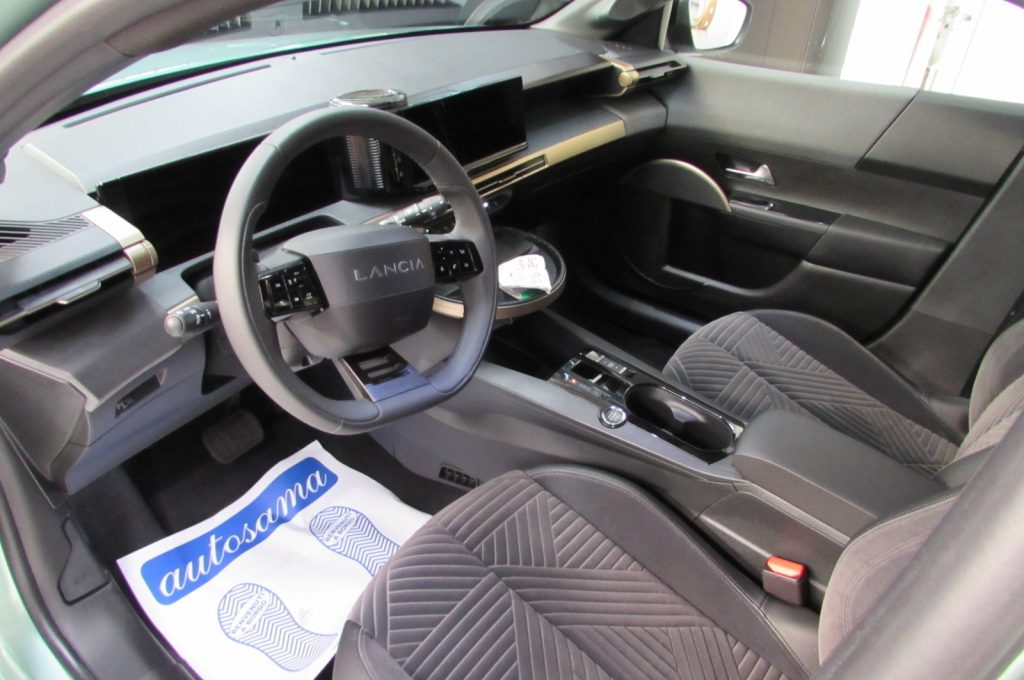 LANCIA Ypsilon 1.2 Hybrid e-DCT 110cv LX - AUTOMATICA - 8