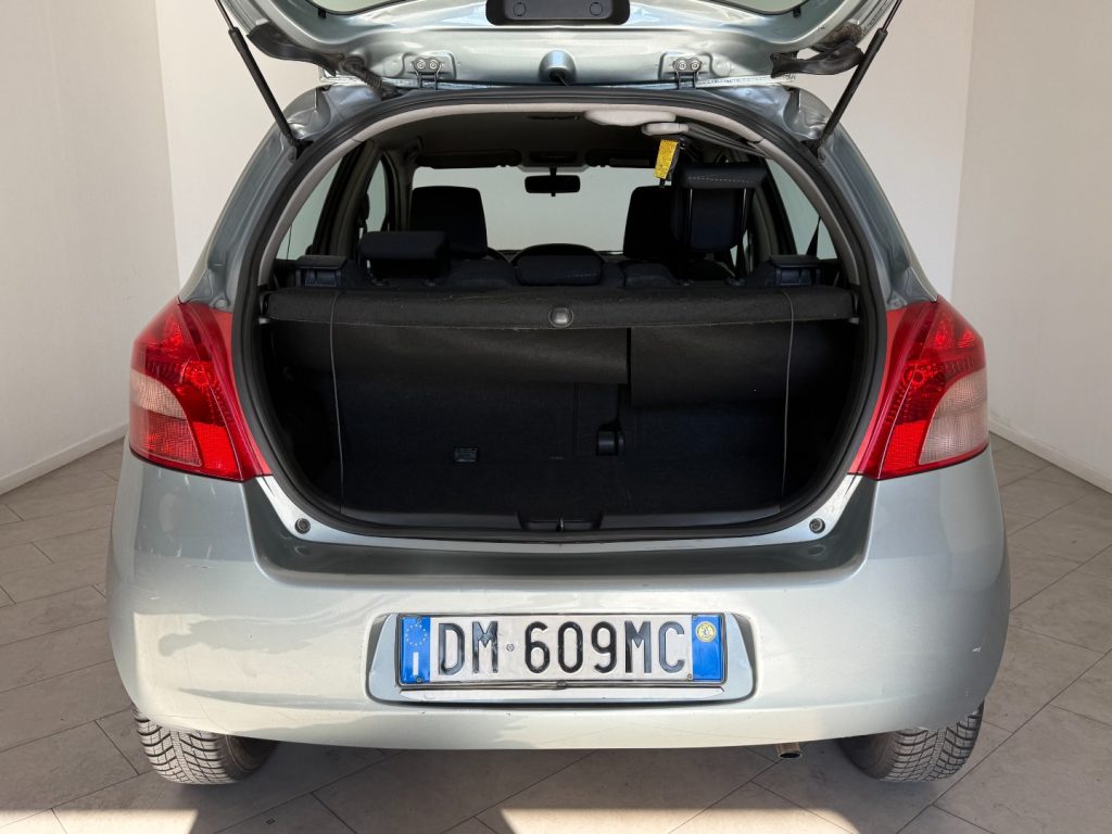 TOYOTA Yaris 1.0 5 porte Sol - 7