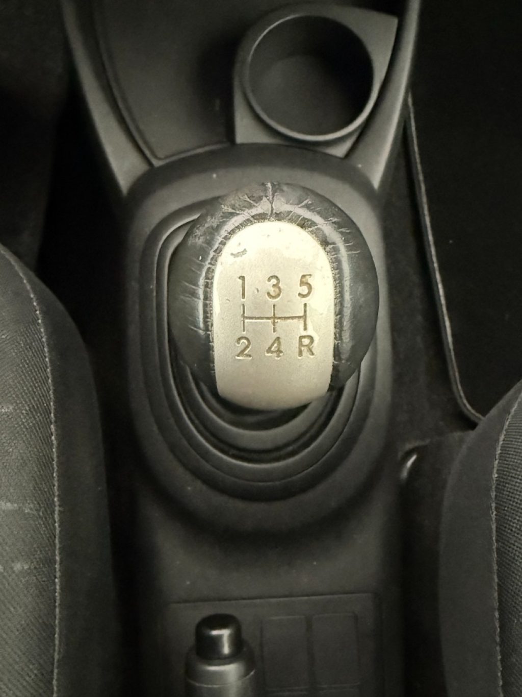 TOYOTA Yaris 1.0 5 porte Sol - 21