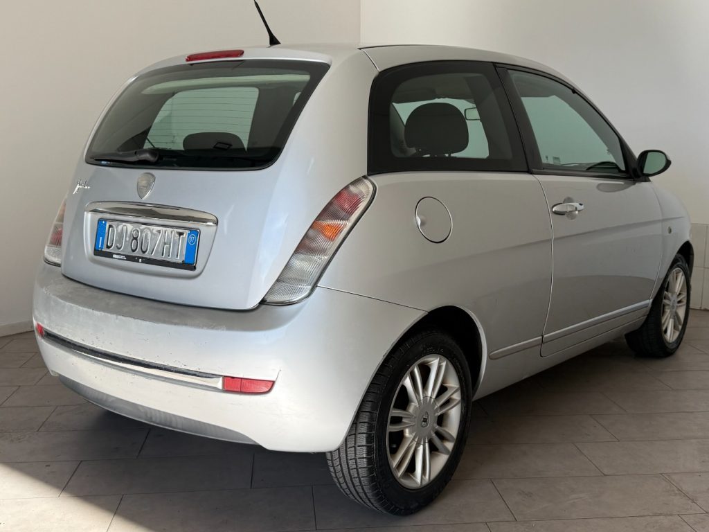 LANCIA Ypsilon 1.2 Argento - 4
