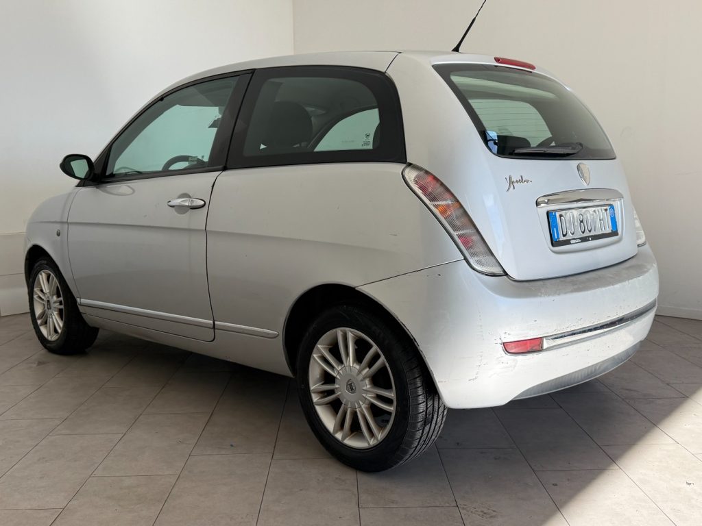 LANCIA Ypsilon 1.2 Argento - 6