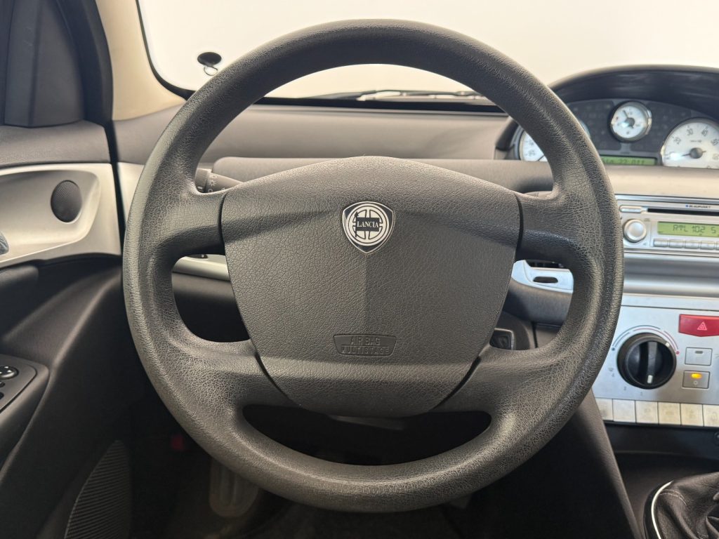 LANCIA Ypsilon 1.2 Argento - 10