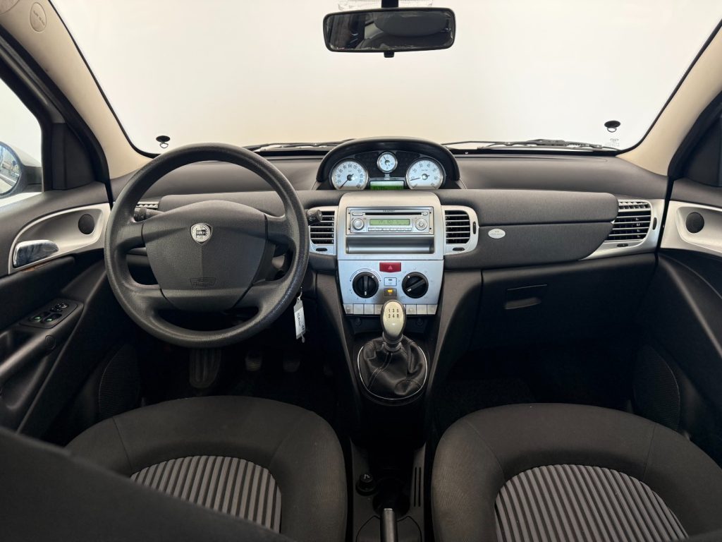 LANCIA Ypsilon 1.2 Argento - 12
