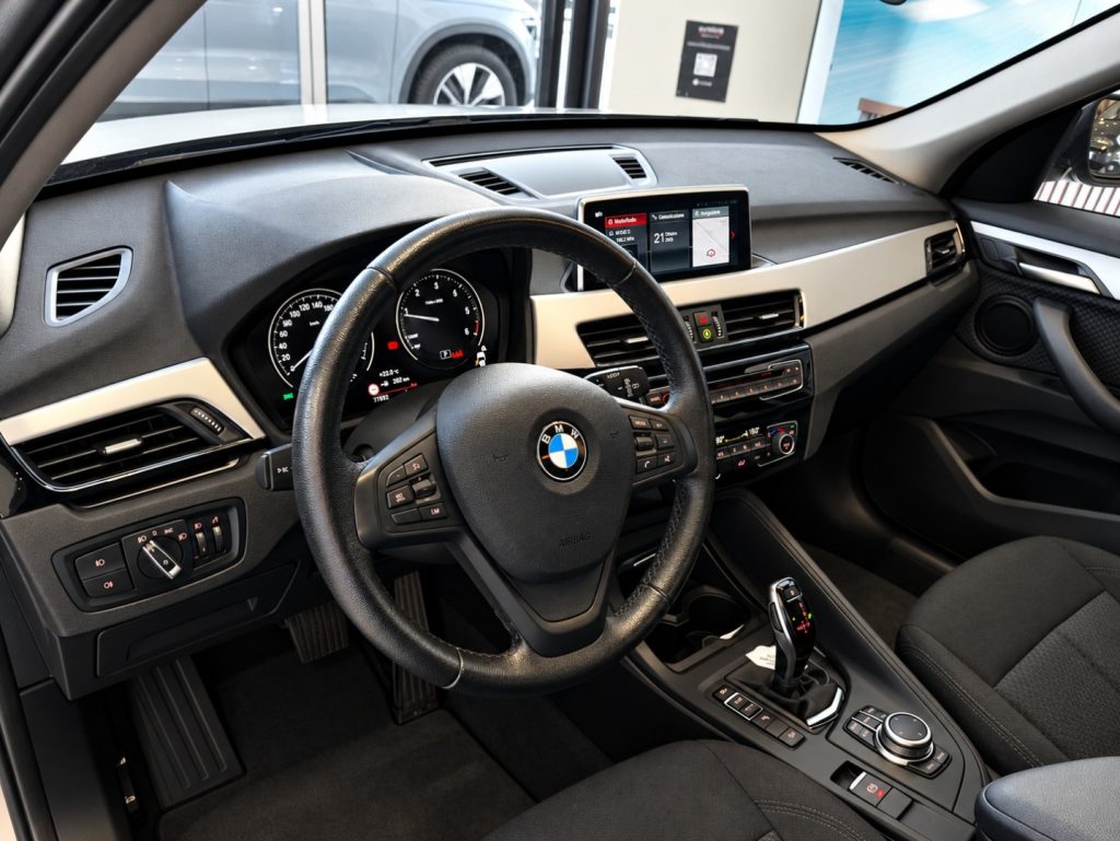 BMW X1 xDrive18d Automatic Business Advantage Aziendale - 10