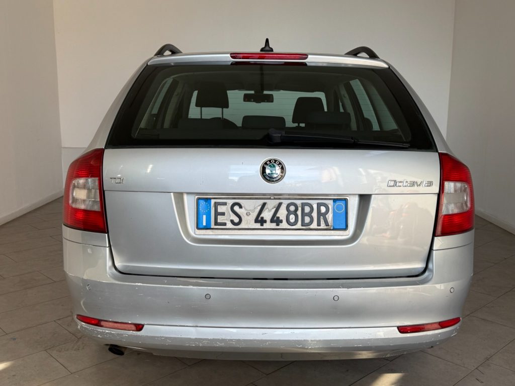 SKODA Octavia 1.6 TDI CR F.AP. Wagon Elegance - 5