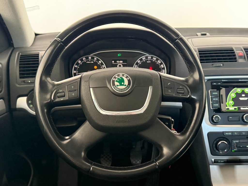 SKODA Octavia 1.6 TDI CR F.AP. Wagon Elegance - 11