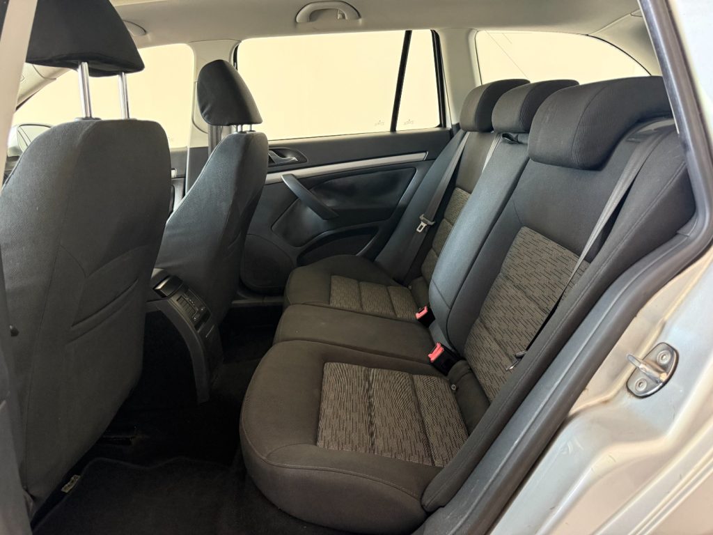 SKODA Octavia 1.6 TDI CR F.AP. Wagon Elegance - 15