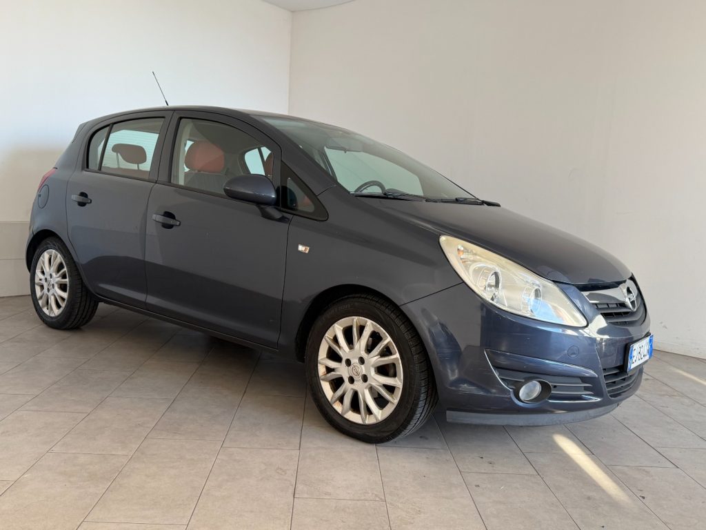 OPEL Corsa 1.2 5 porte Cosmo - 3
