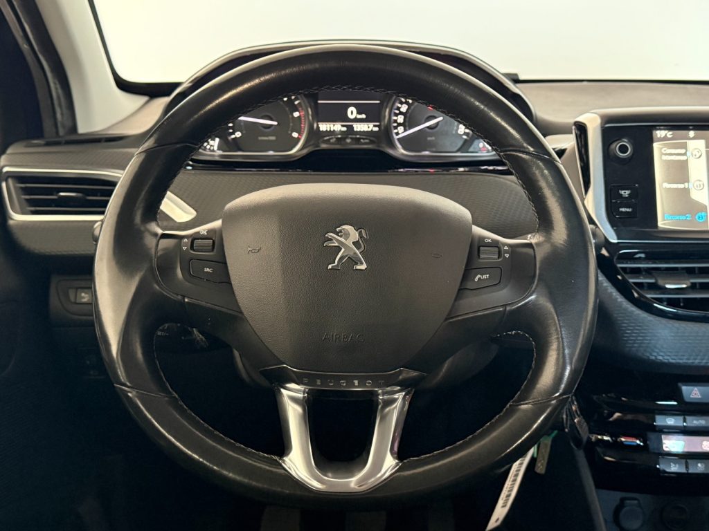 PEUGEOT 2008 1° serie 1.6 e-HDi 115 CV Stop&Start Féline - 11