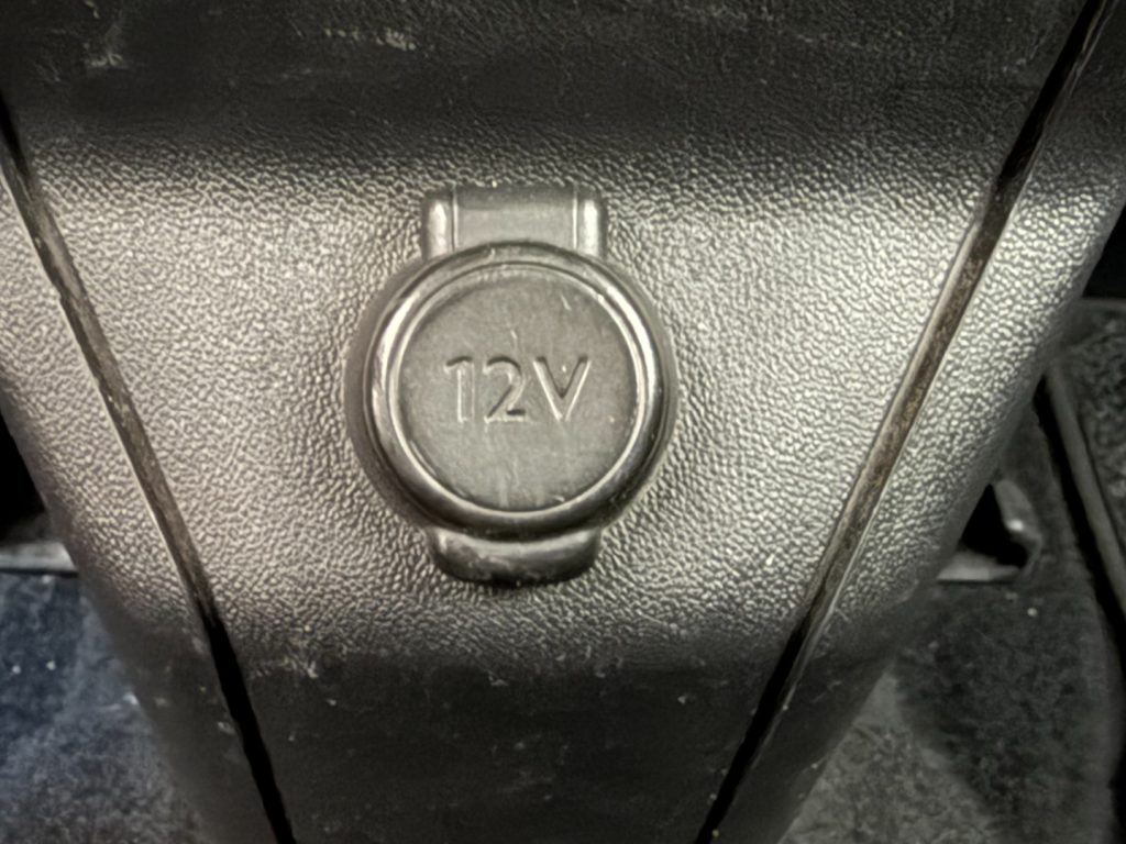 PEUGEOT 2008 1° serie 1.6 e-HDi 115 CV Stop&Start Féline - 16