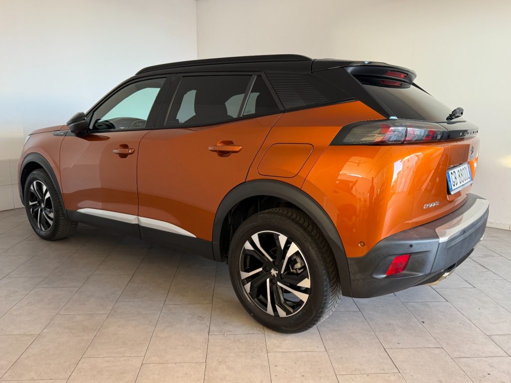 PEUGEOT 2008 PureTech 130 S&S GT Line - 6
