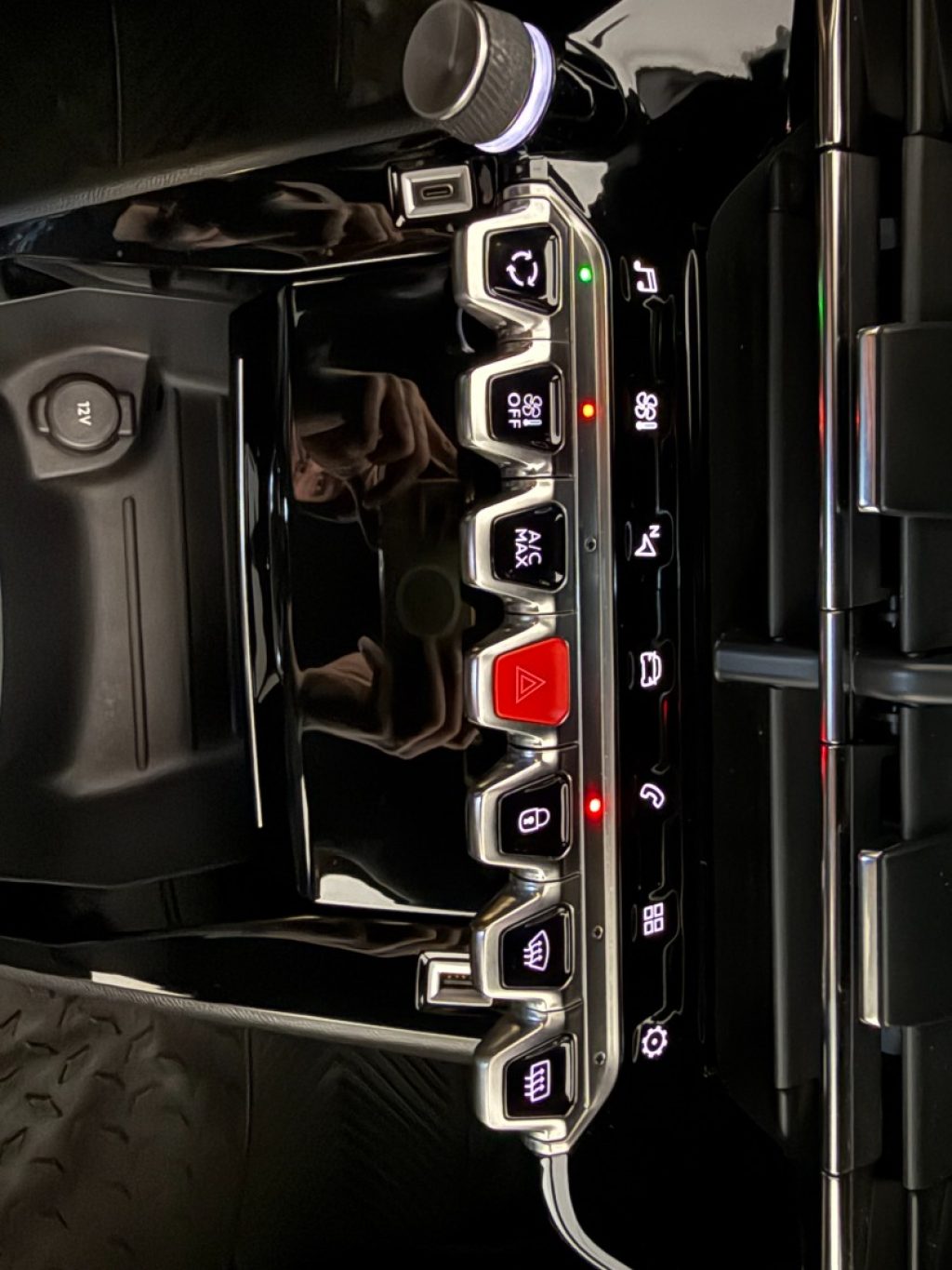 PEUGEOT 2008 PureTech 130 S&S GT Line - 17