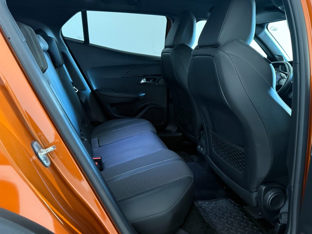 PEUGEOT 2008 PureTech 130 S&S GT Line - 25