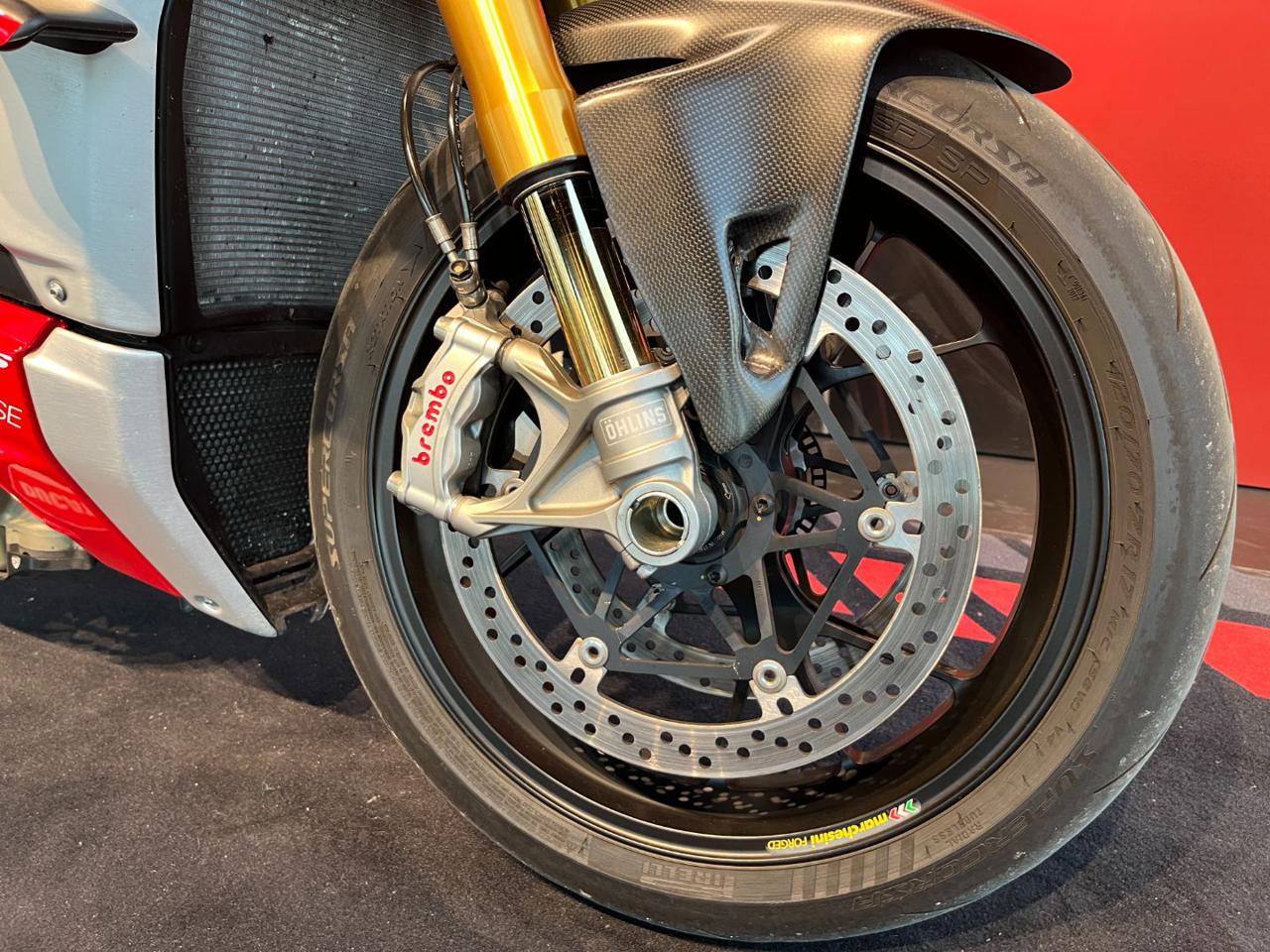 DUCATI Streetfighter V4 S RED - 4