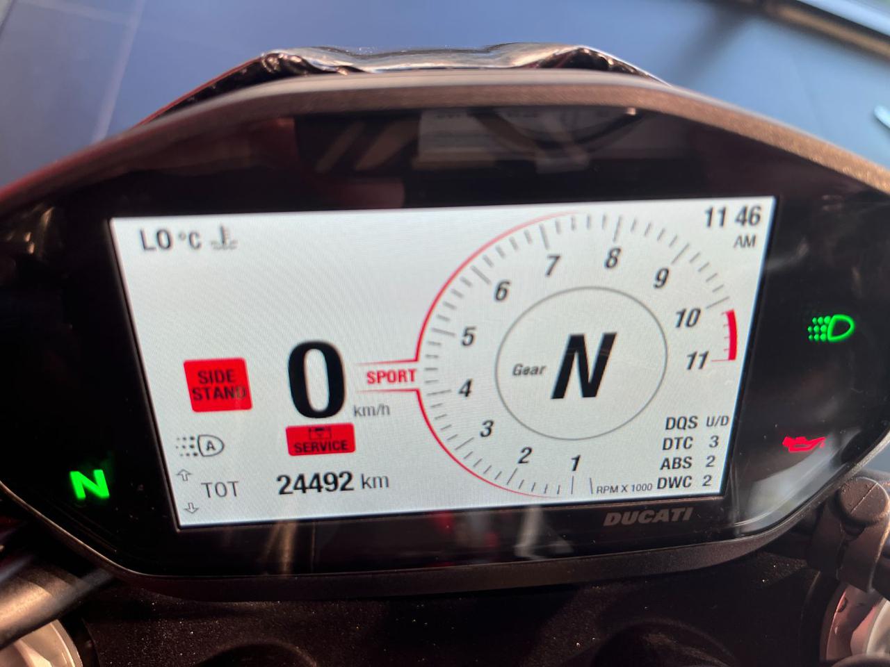DUCATI Hypermotard 950 RED - 12