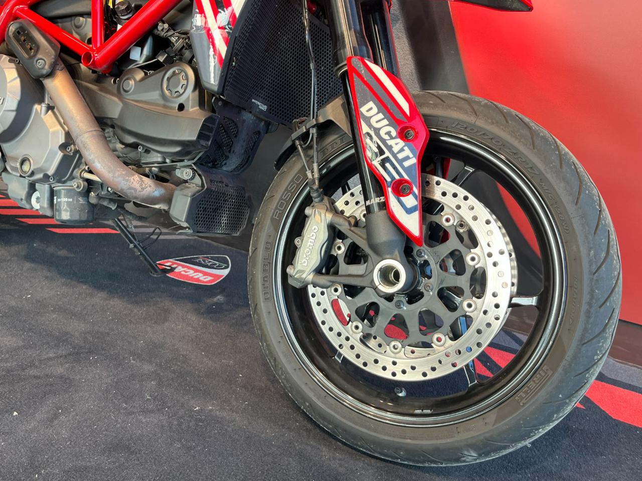 DUCATI Hypermotard 950 RED - 3