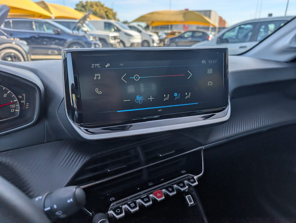 PEUGEOT 208 PureTech 100CV S&S 5 porte Style OK Neopatentati - 17