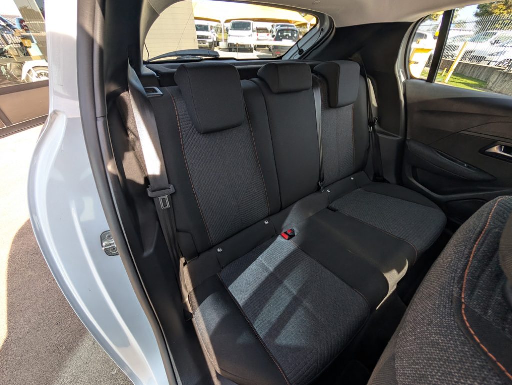 PEUGEOT 208 PureTech 100CV S&S 5 porte Style OK Neopatentati - 23