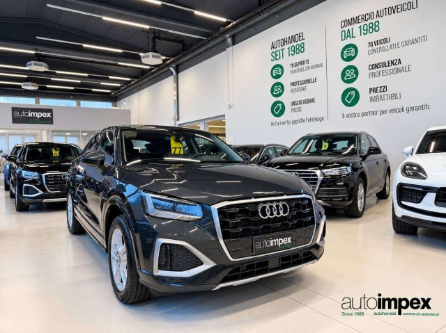 AUDI Q2 Grigio pastello