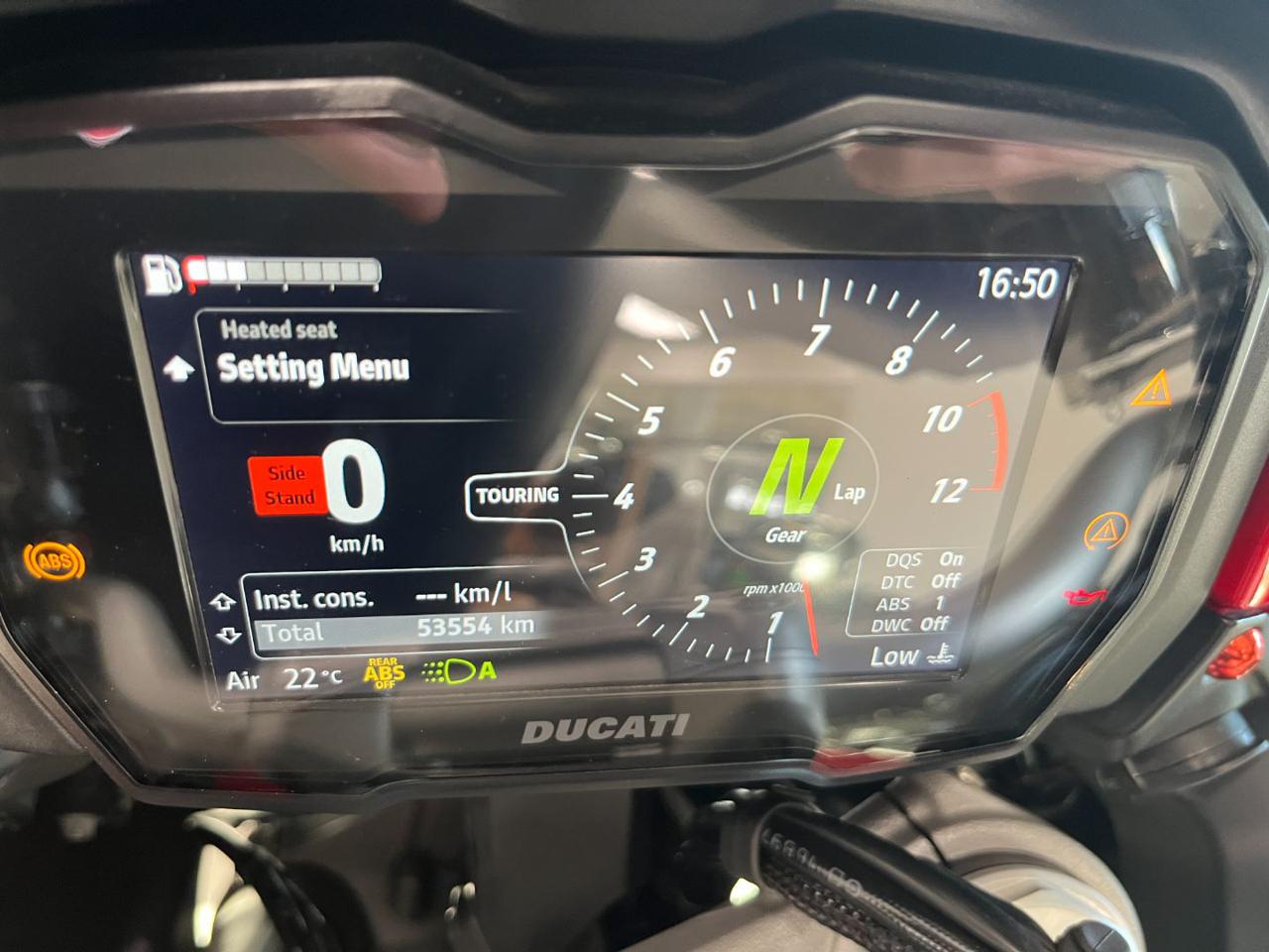 DUCATI MULTISTRADA V4 RED - 12