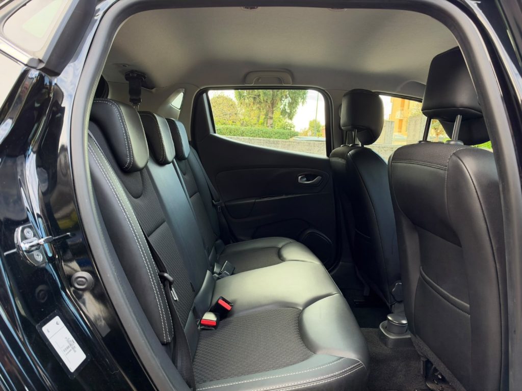 RENAULT Clio dCi 8V 75 CV 5 porte Moschino Intens - 13