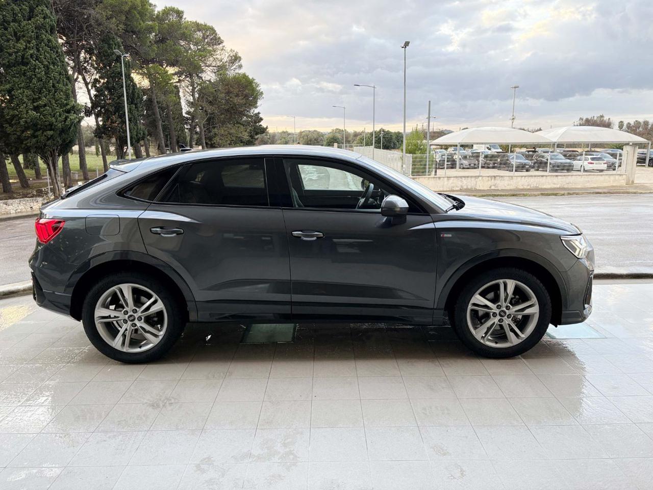 AUDI Q3 SPB Sportback 35 TDI S tronic S line edition - 4