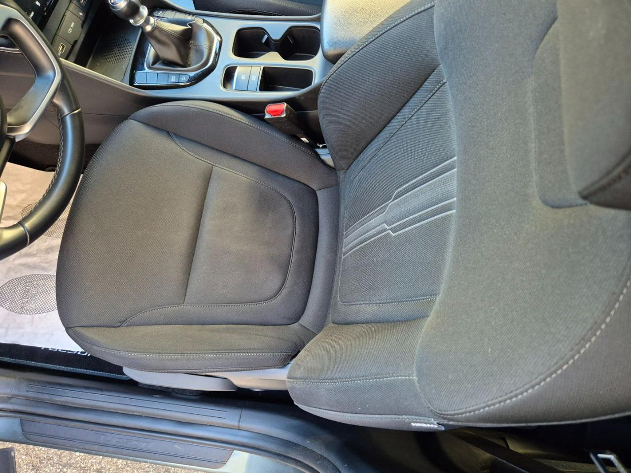 HYUNDAI Tucson 1.6 CRDI 48V XLine - 11