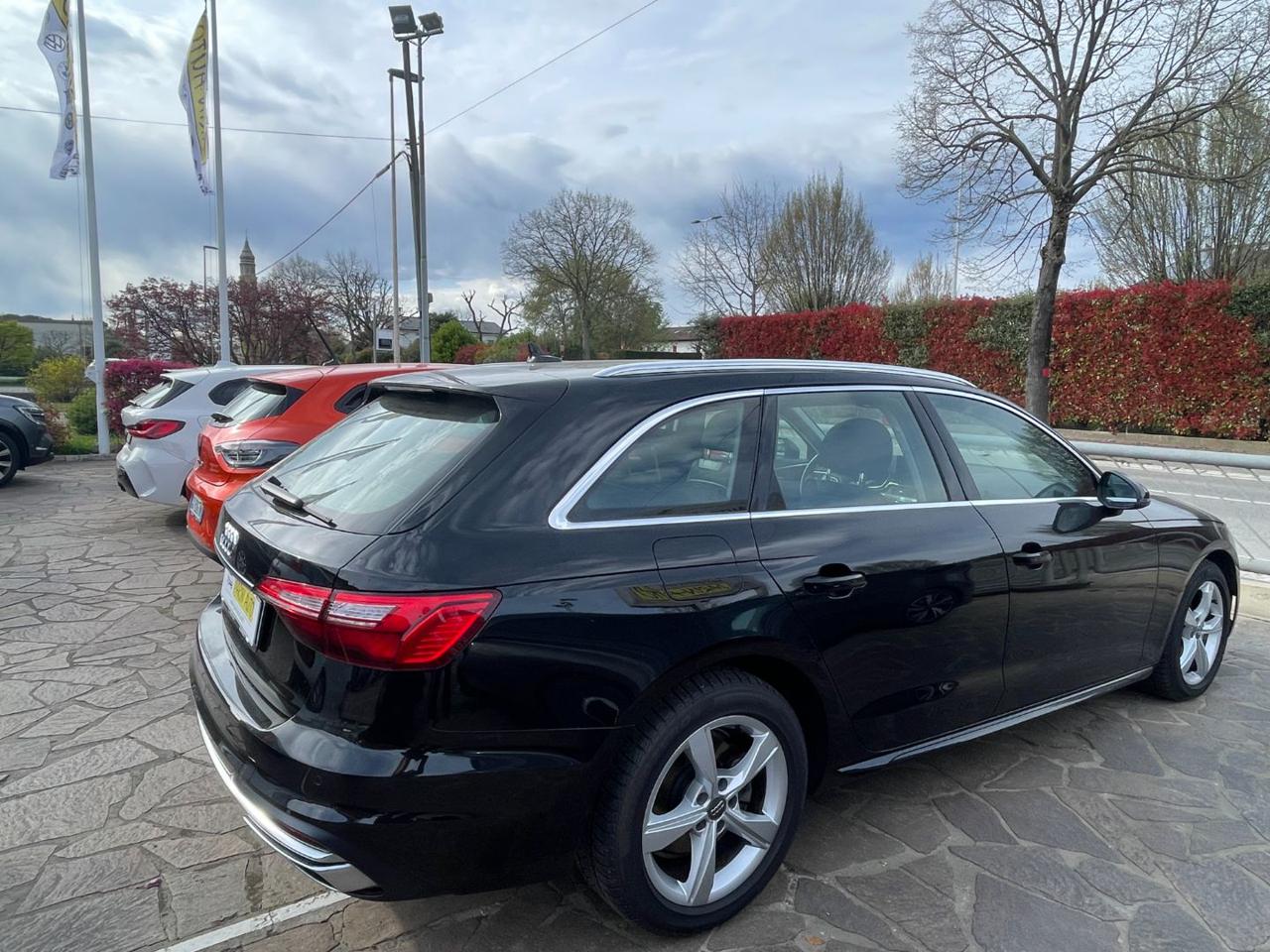 AUDI A4 Avant 40 TDI S tronic Business Advanced - 3