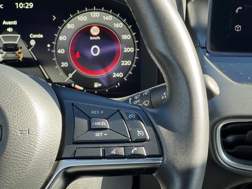 NISSAN Juke 1.6 HEV N-Connecta - 16