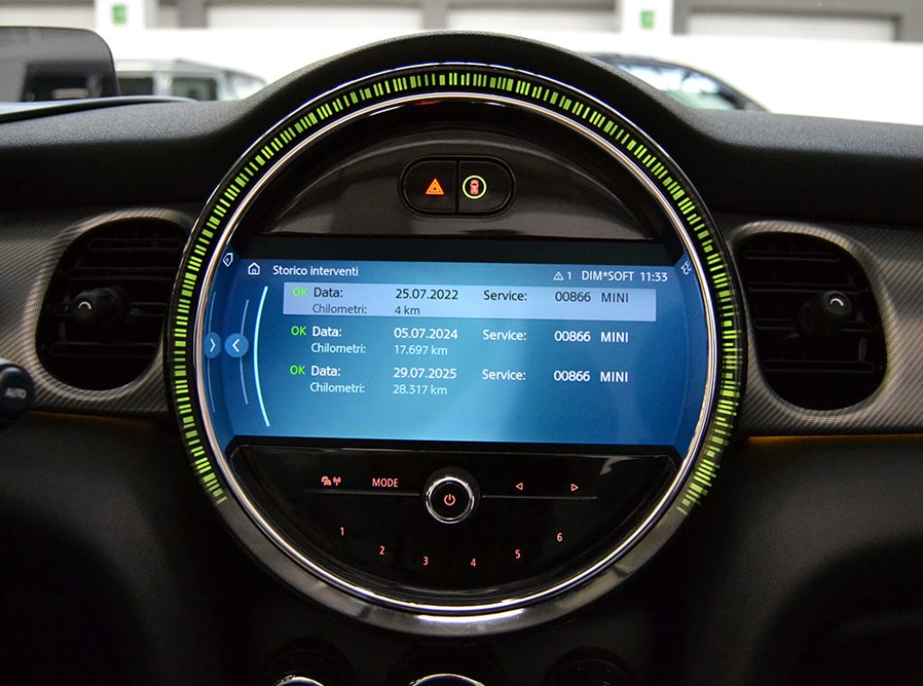 MINI Cooper S Cabrio 2.0 Yours Automatica Cabrio-HUD-Pelle-Cerchi 18 - 10