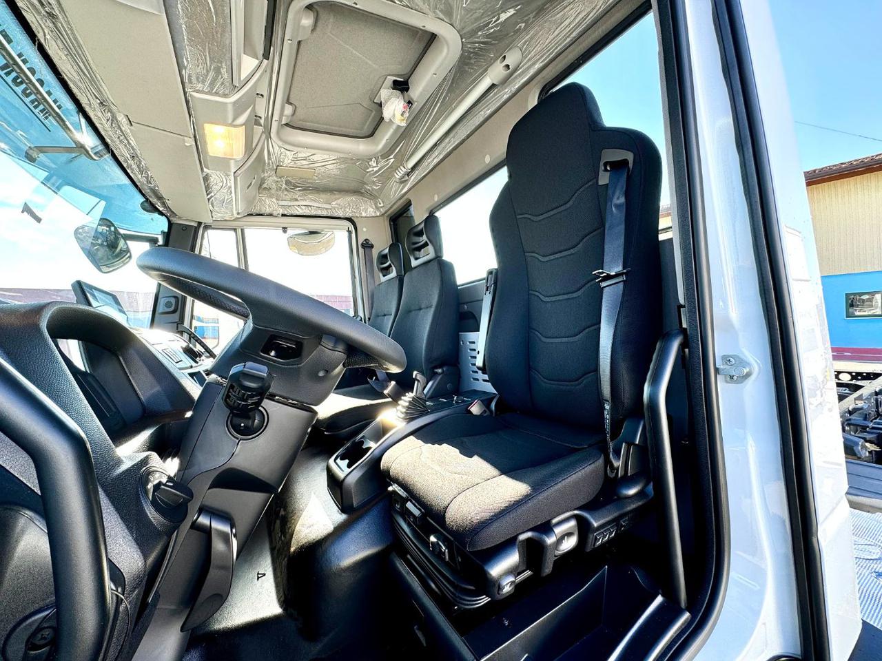 IVECO EUROCARGO 180-320K - 12