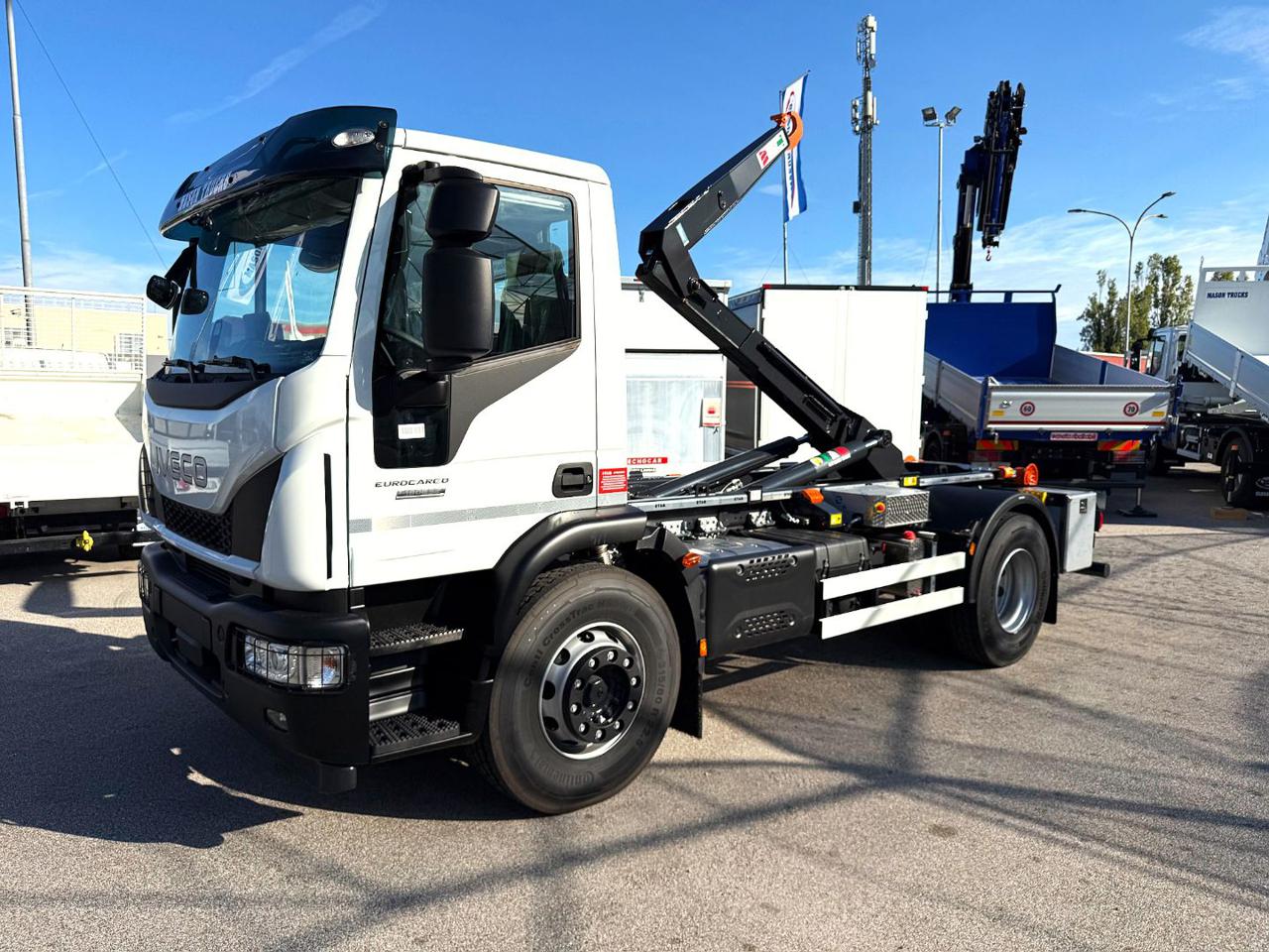 IVECO EUROCARGO 180-320K - 2