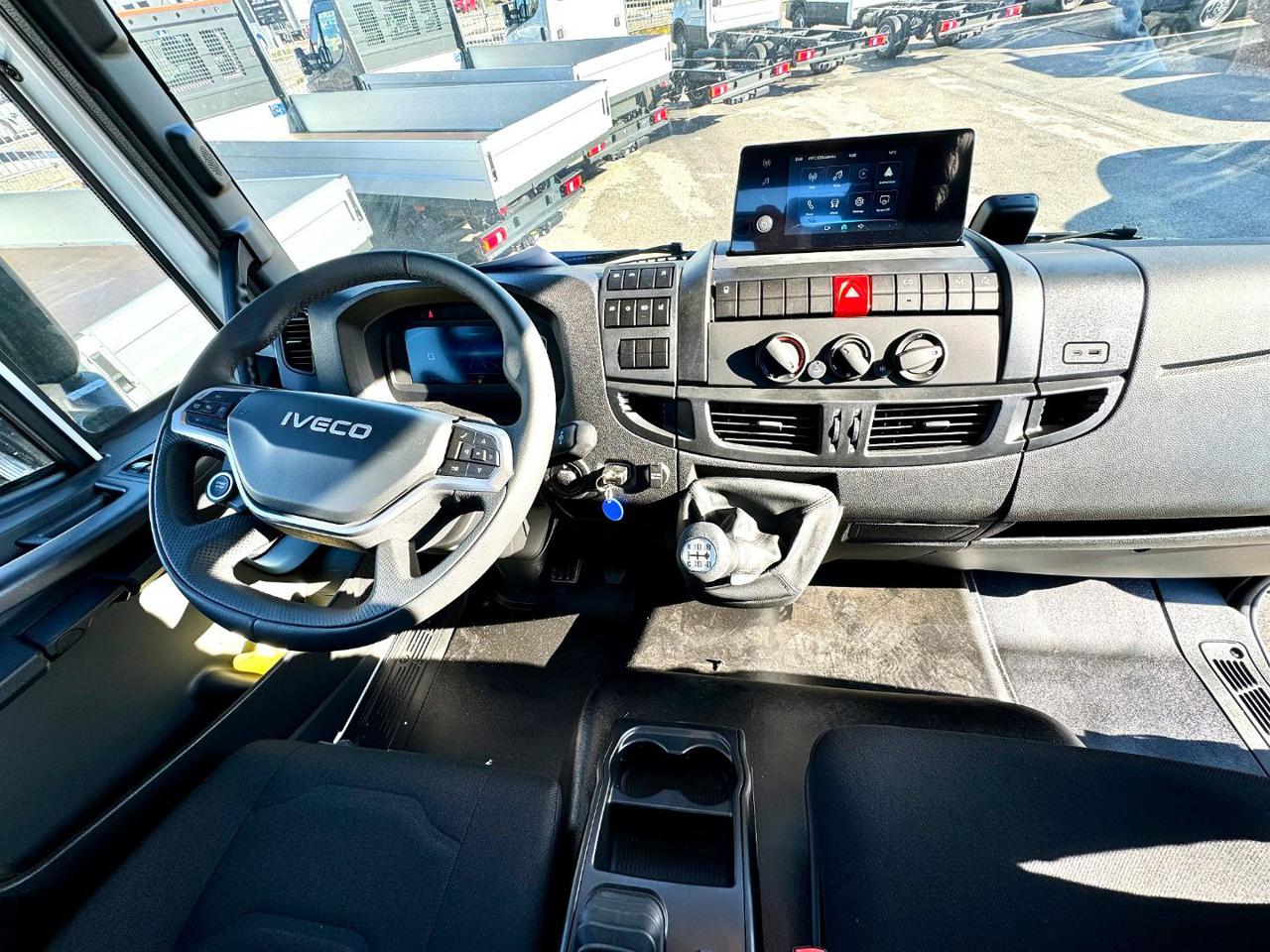 IVECO EUROCARGO 180-320K - 14