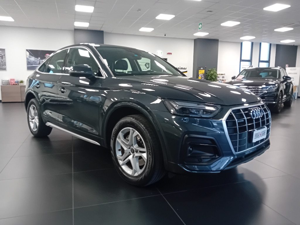Clicca per ingrandire Q5 - SPB 40 TDI quattro S tronic Business Advanced