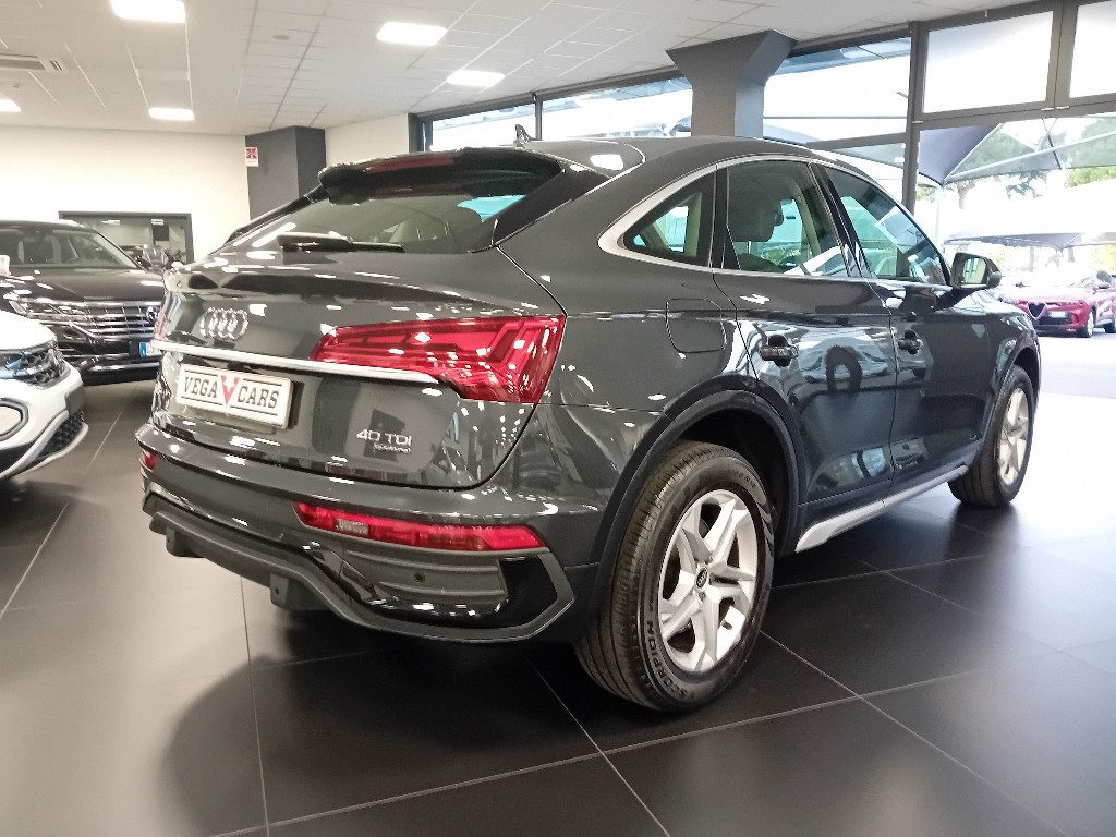 Clicca per ingrandire Q5 - SPB 40 TDI quattro S tronic Business Advanced
