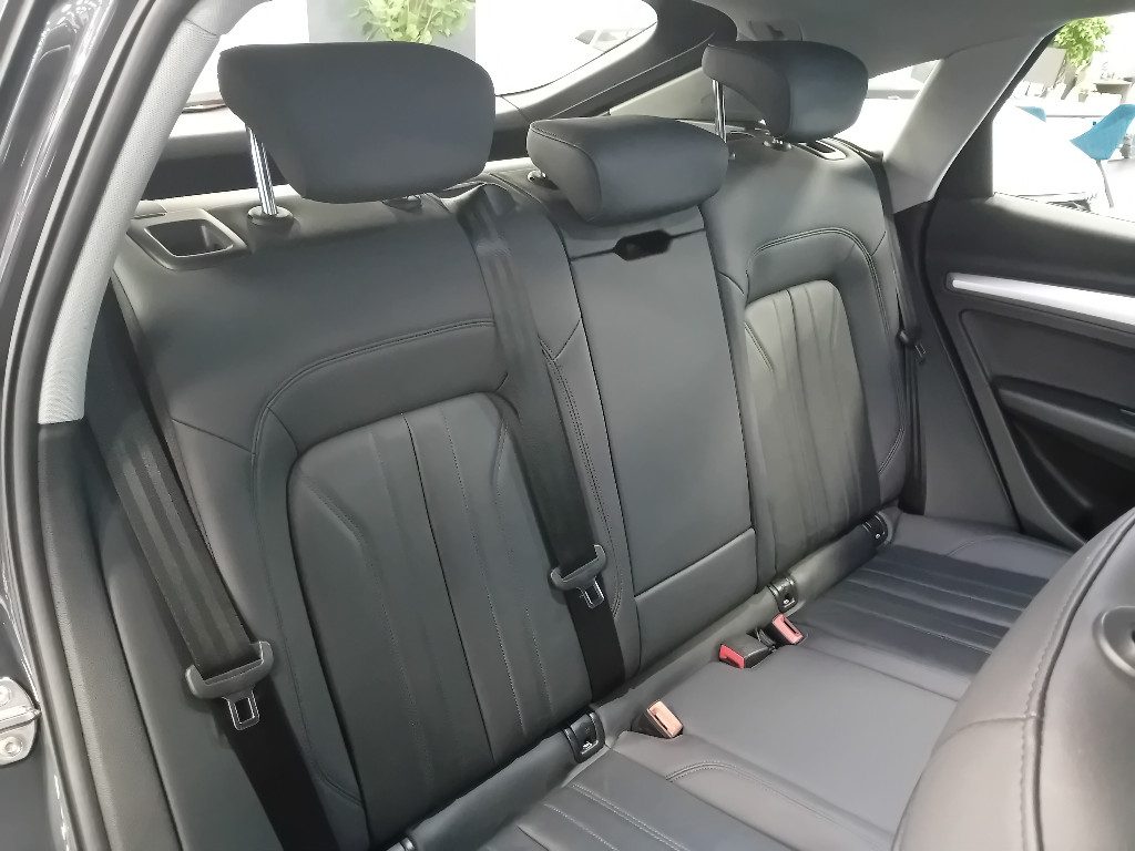 Clicca per ingrandire Q5 - SPB 40 TDI quattro S tronic Business Advanced