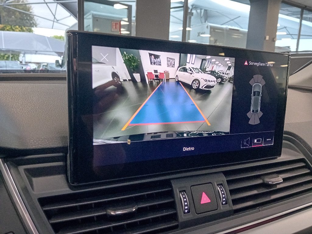 Clicca per ingrandire Q5 - SPB 40 TDI quattro S tronic Business Advanced
