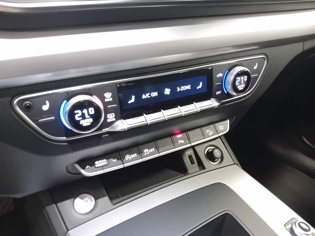 Clicca per ingrandire Q5 - SPB 40 TDI quattro S tronic Business Advanced