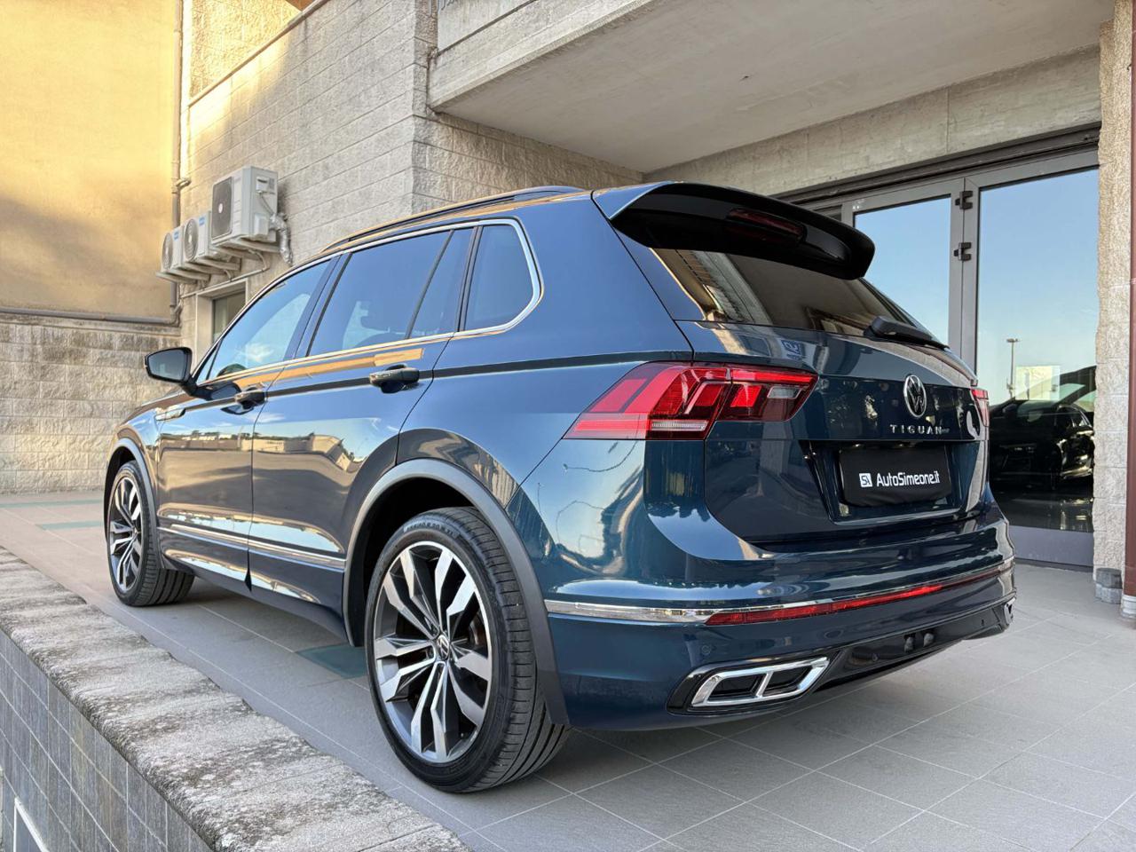 VOLKSWAGEN Tiguan 2.0 TDI 150 CV SCR DSG R-Line CERCHI DA 20 - 7
