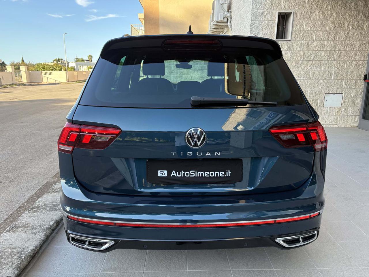 VOLKSWAGEN Tiguan 2.0 TDI 150 CV SCR DSG R-Line CERCHI DA 20 - 6