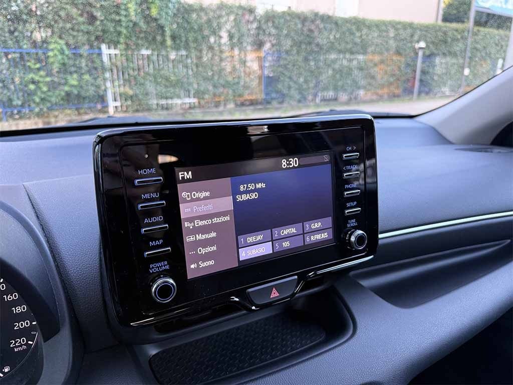 TOYOTA Yaris 1.5h TELECAMERA PREZZO REALE NO VINCOLI FINANZIARI - 15