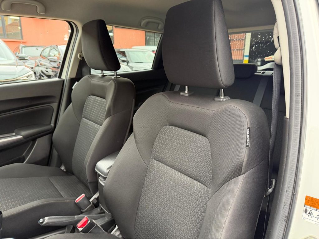 SUZUKI Swift 1.2 Hybrid Top - 15