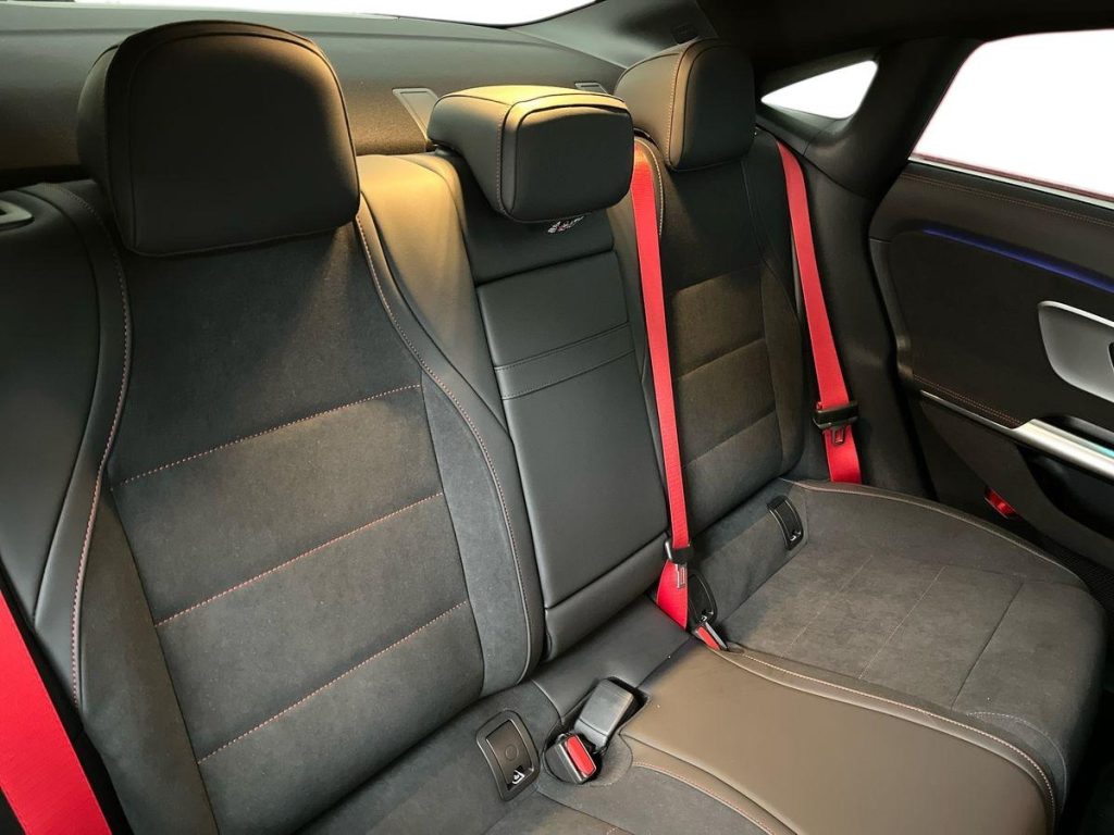 MERCEDES-BENZ CLA 250 + EQ - 17