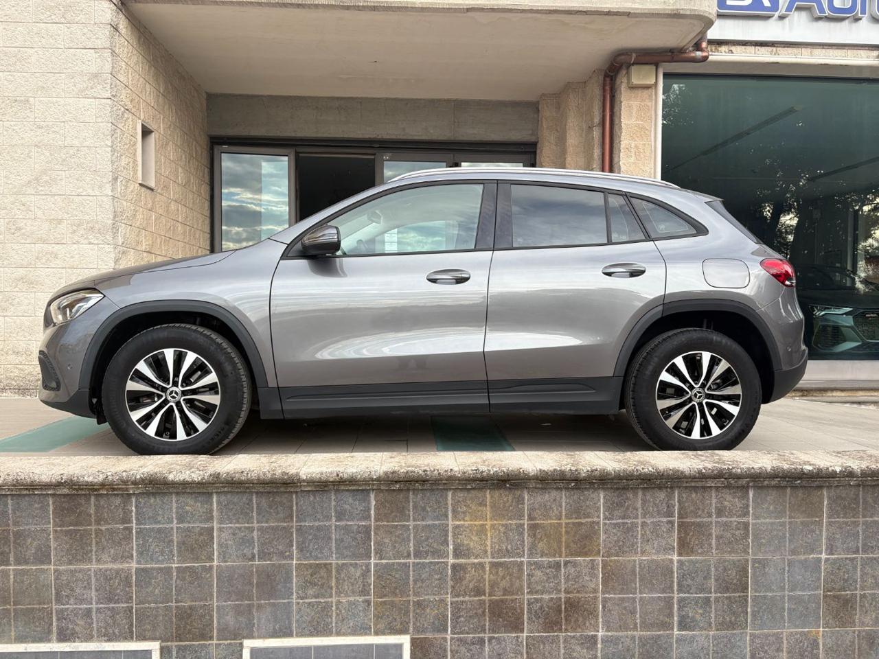MERCEDES-BENZ GLA 180 d Automatic Business Extra - 8