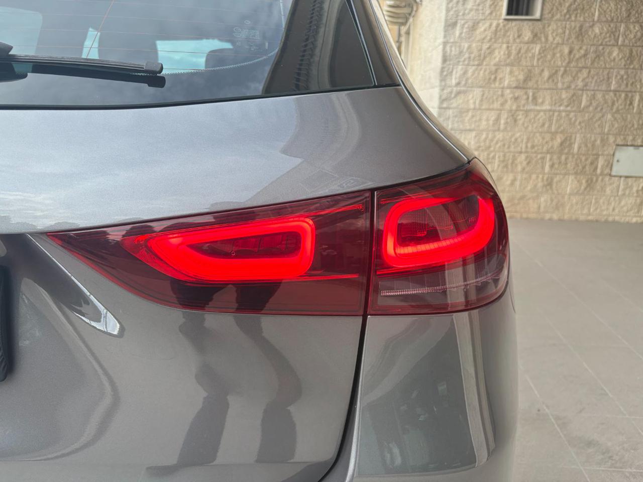 MERCEDES-BENZ GLA 180 d Automatic Business Extra - 26