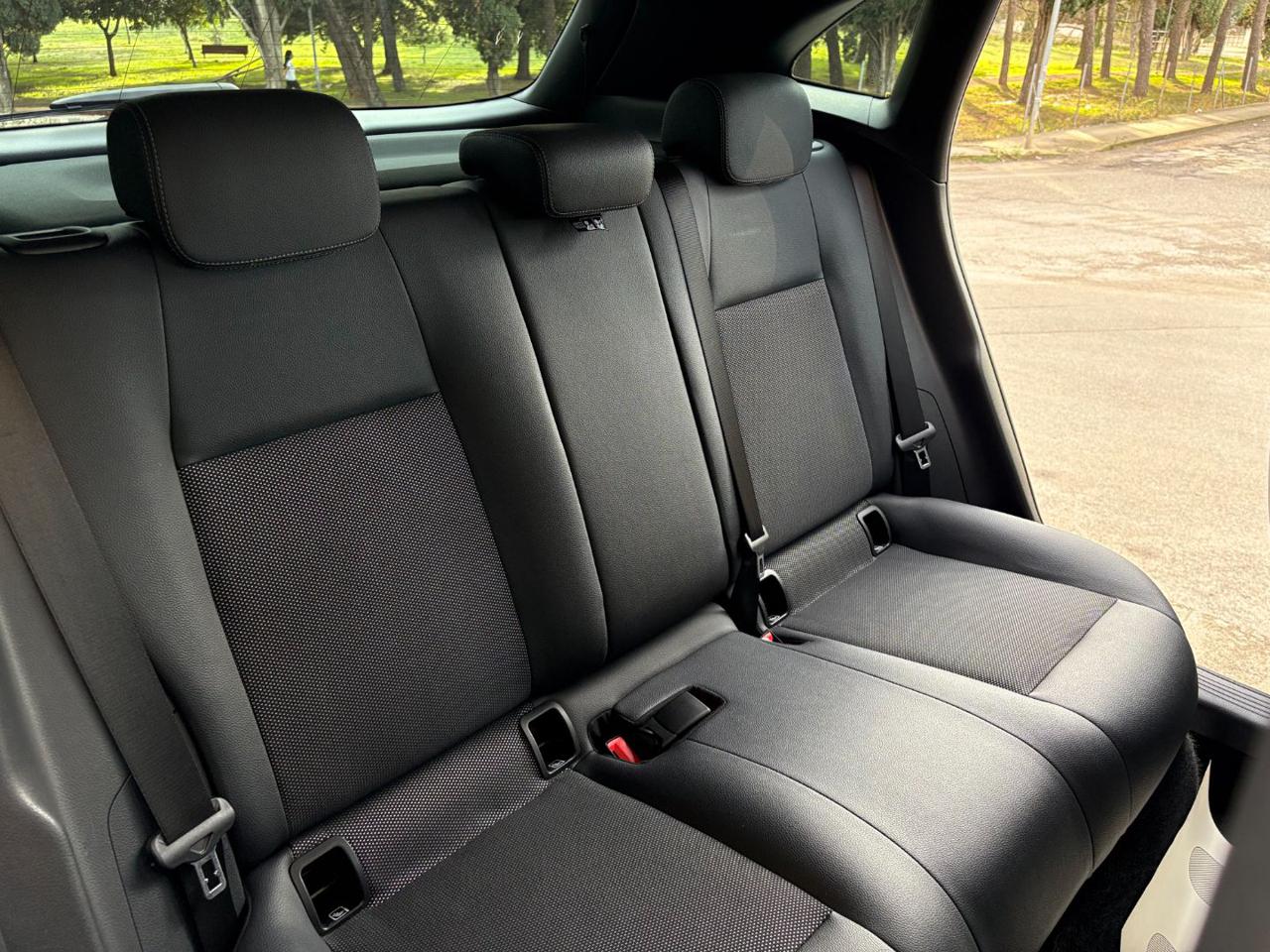 MERCEDES-BENZ GLA 180 d Automatic Business Extra - 20