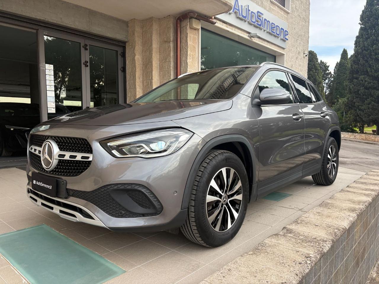 MERCEDES-BENZ GLA 180 d Automatic Business Extra - 1